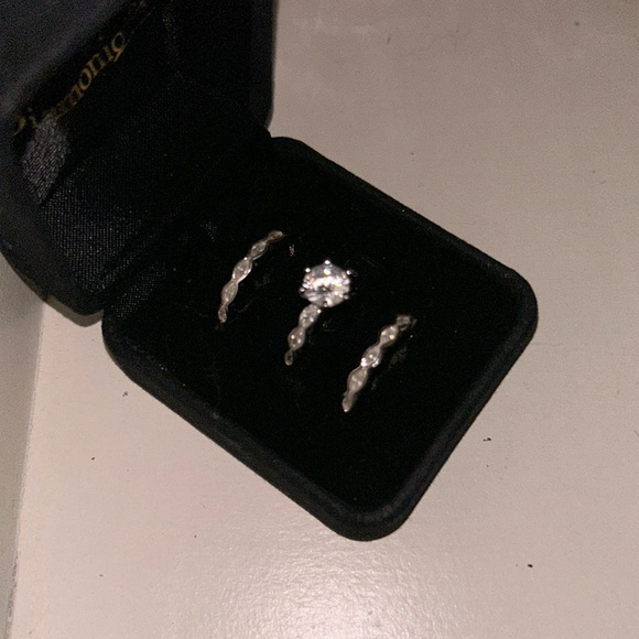 Diamonique 3-Piece Bridal Set size 6 - Picture 9 of 14